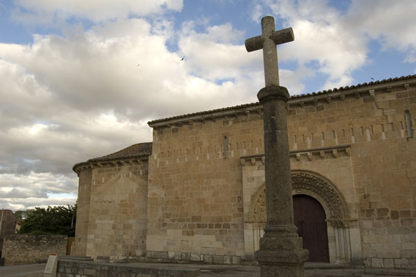 Recorrido a trav�s de las im�genes de algunos monumentos rom�nicos que se conservan en la ciudad.