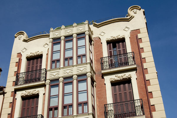 Un vistazo rápido por algunos de los edificios y elementos catalogados como modernistas.