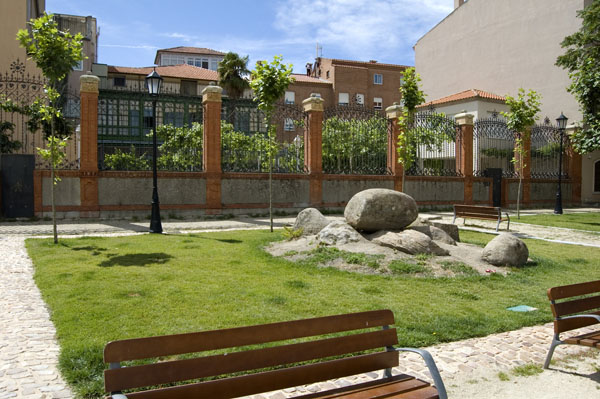 Un vistazo rápido por algunos de los edificios y elementos catalogados como modernistas.