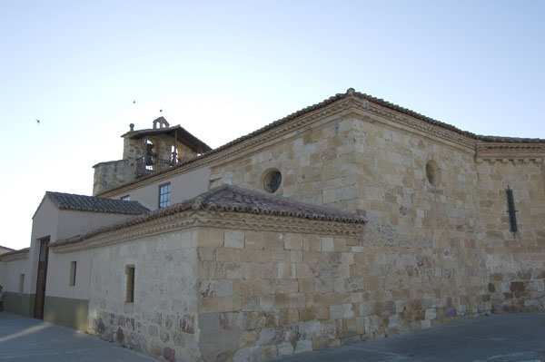 Recorrido a través de las imágenes de algunos monumentos románicos que se conservan en la ciudad.